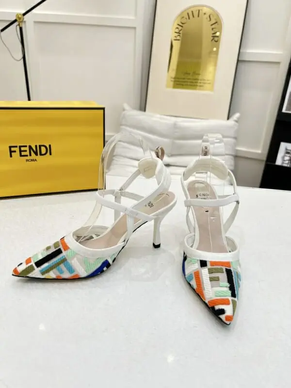 fendi sandale pour femme s_12450621